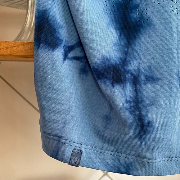 Lululemon Train to Be Short Sleeve Shirt Blue Marble Dye - Picture 13 of 16